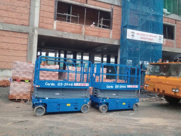 Genie 10m làm việc